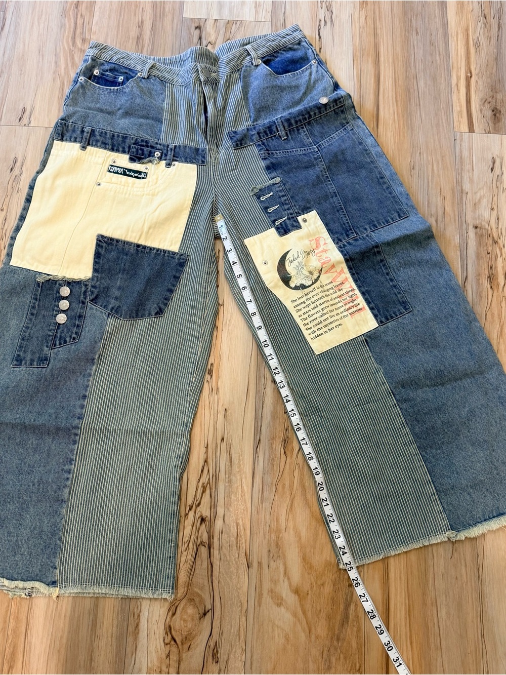 Patchwork Wide-Leg Jeans in Light Blue and Cream - Picture 14 of 14